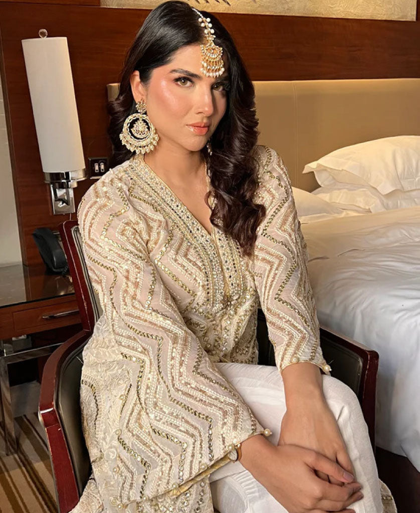 Navigating Formal Dress Stores: Finding the Perfect Ladies Dress Near You