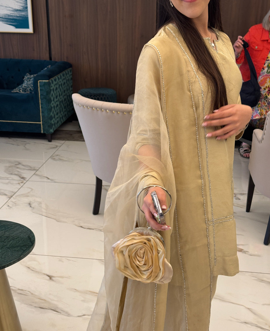 Silken Grace – 3-Piece Set