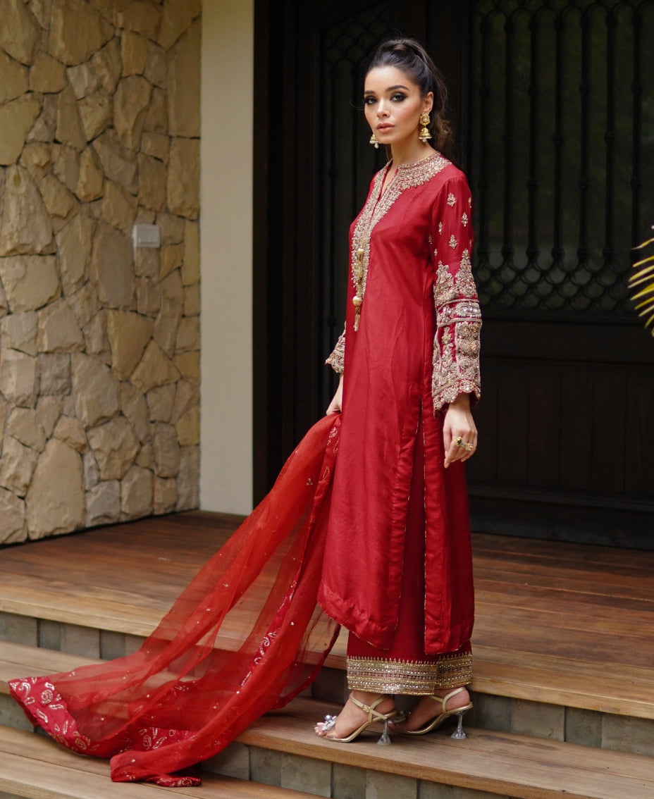 The Scarlet Luxe