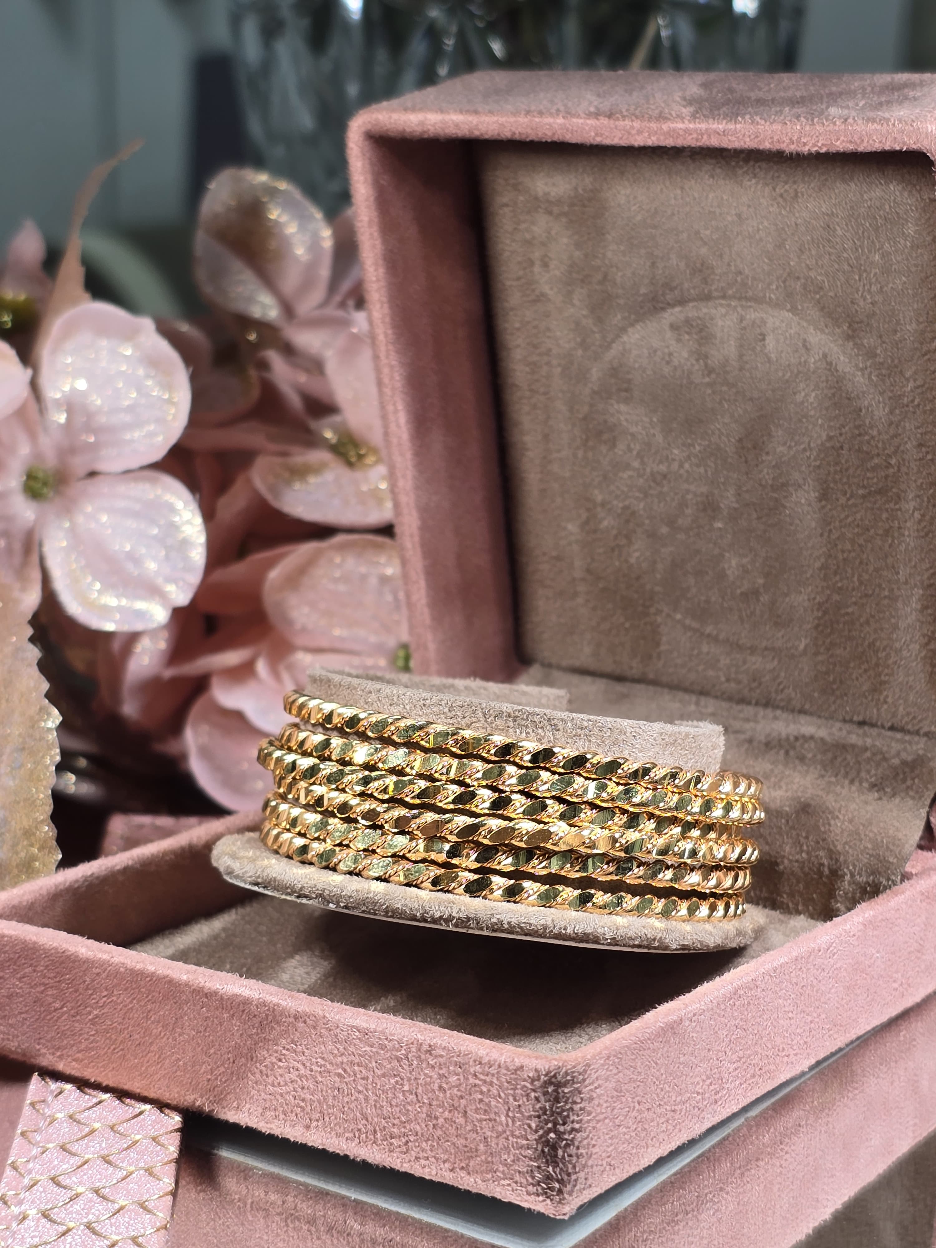 Divine Gold Festive Treasures