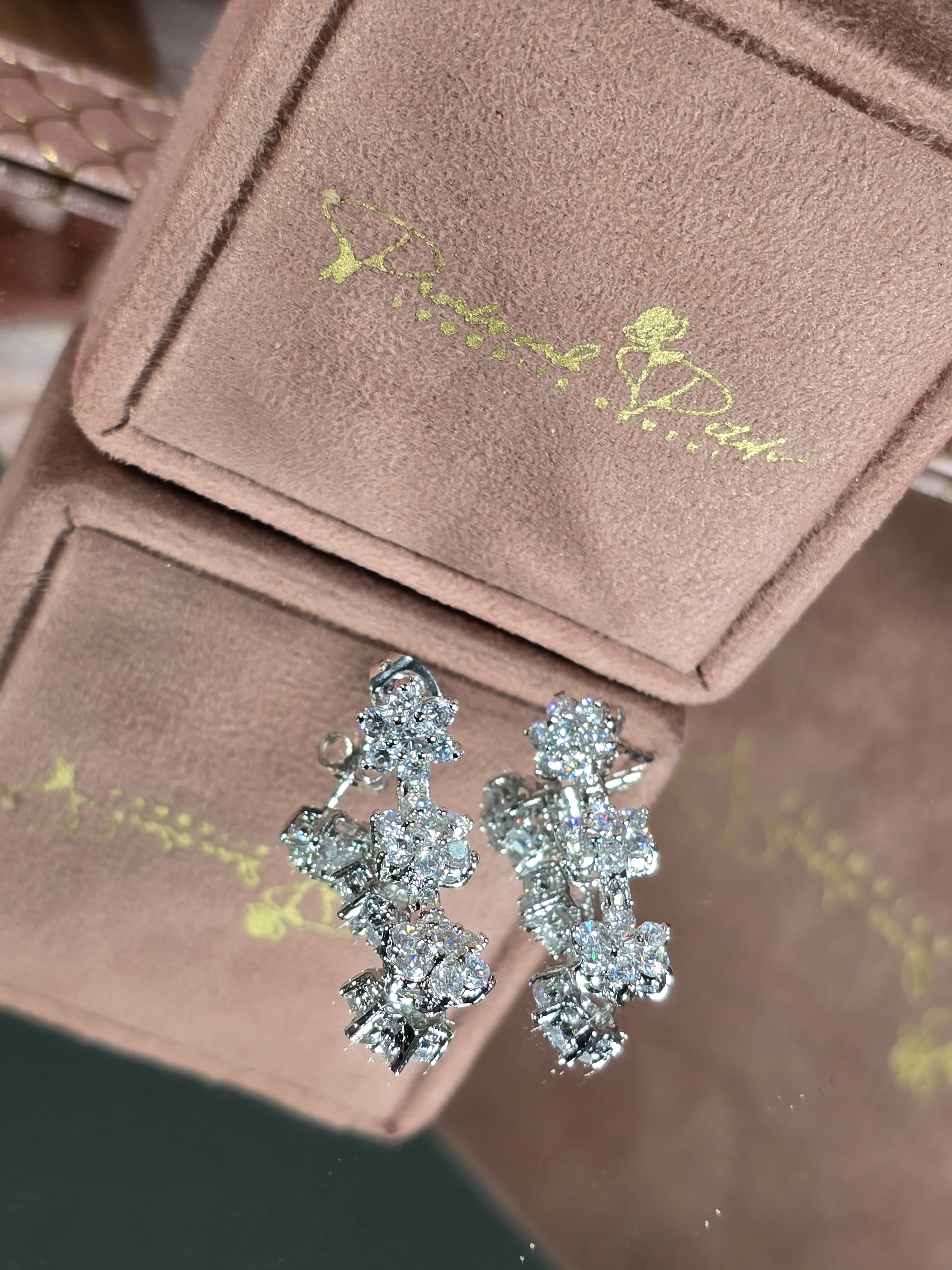 Floral Zircon Earrings