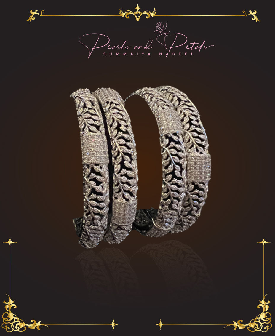 Beautiful leaf pattern bangles set