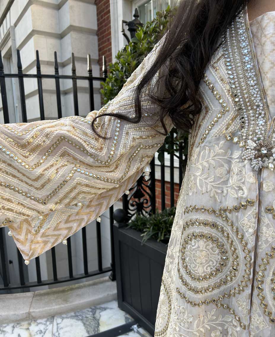 The White and Gold Kaftan | Pakistani Kaftan Dress