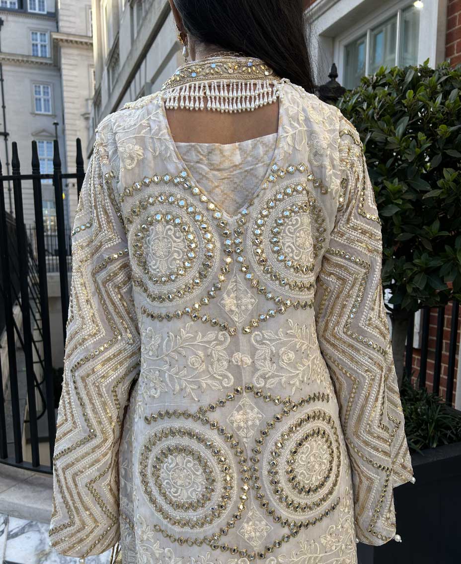 The White and Gold Kaftan | Pakistani Kaftan Dress