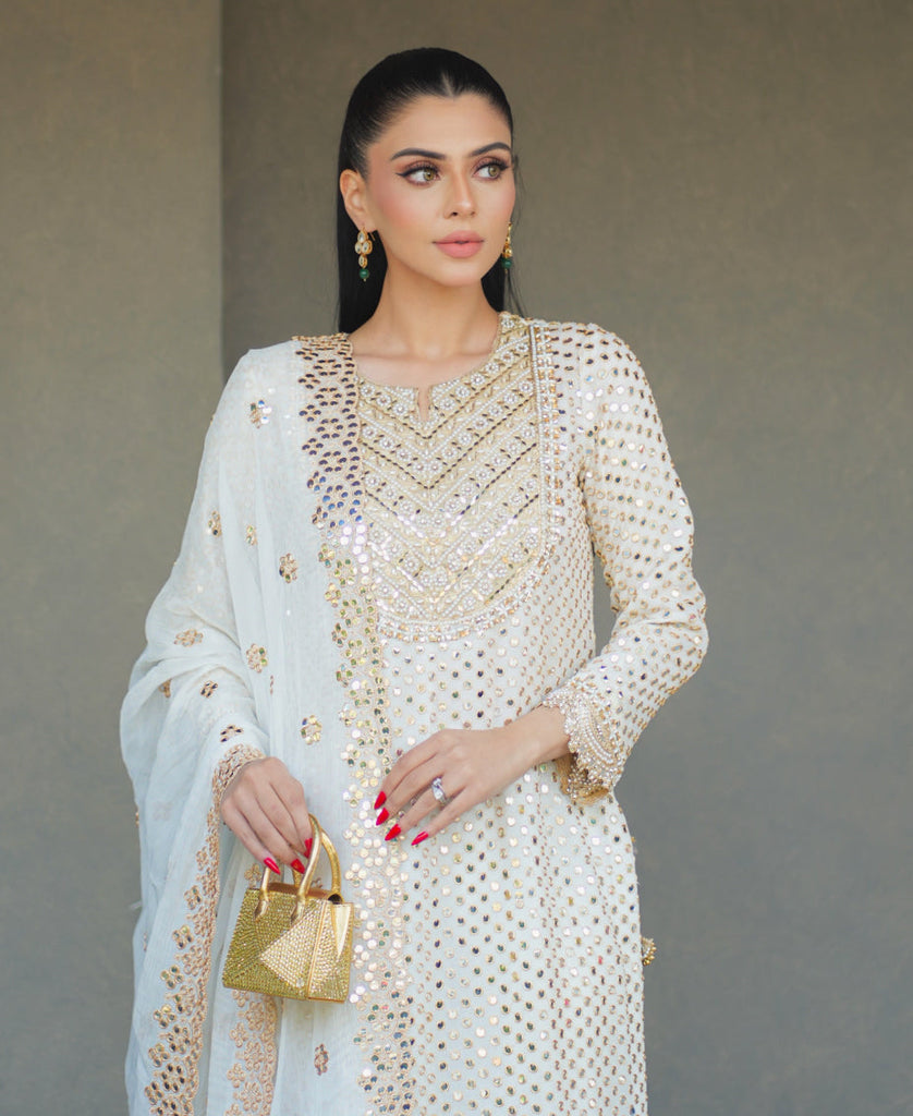 "Timeless Elegance: Styling White and Gold Outfits and accessorise for Every Occasion"