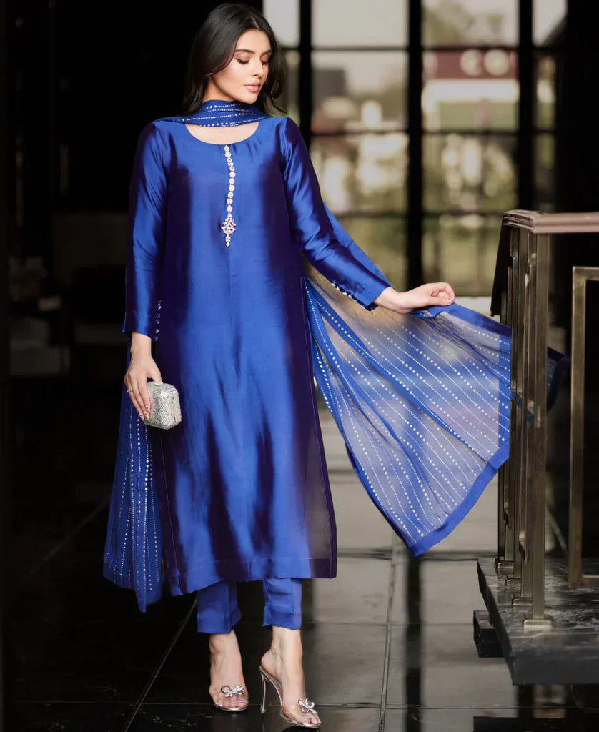 Elevate Your Ethnic Wardrobe with a Muqaish Dupatta