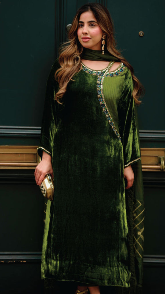 The Royal Peacock - A Pakistani Festive Clothing Masterpiece