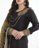 Zarina-e-Zeb ( Rawsilk Chunri outfit)