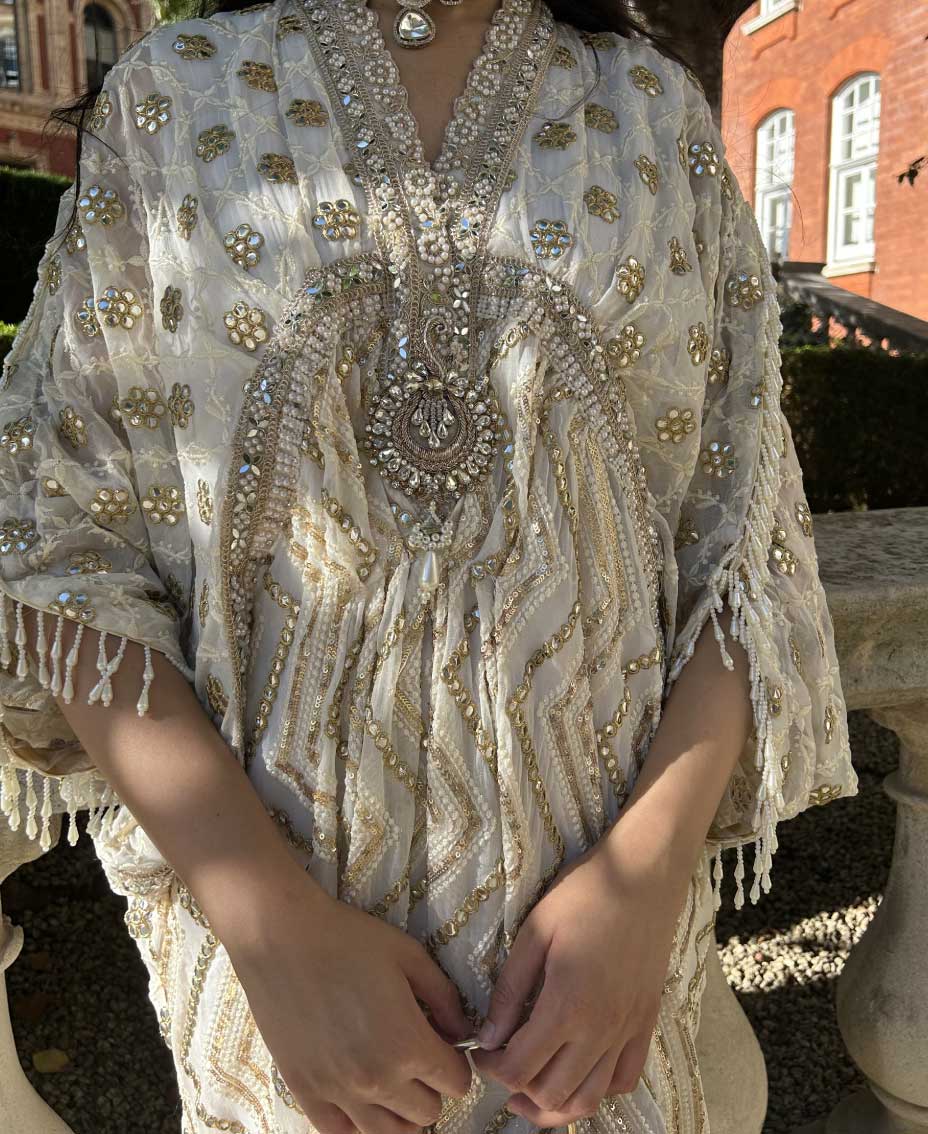 White and gold (one piece) kaftan - Small